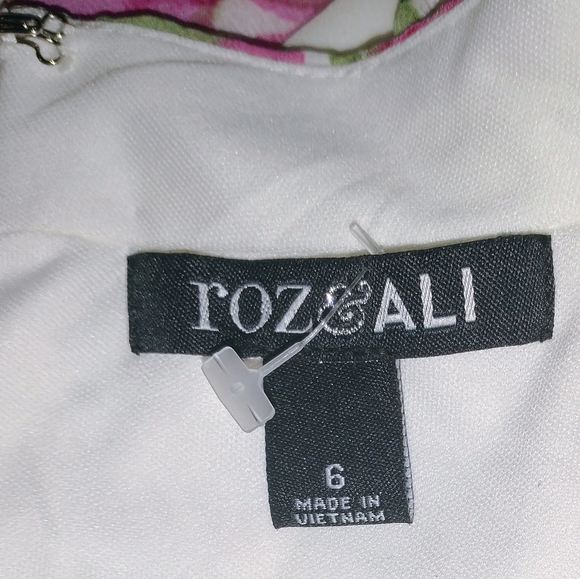 (Host Pick)Roz & Ali White And Pink Floral High-Low Dress Size 6 - Picture 11 of 13